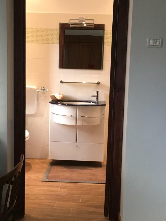 Bed and Breakfast BB Andre' Vara Superiore Exterior foto